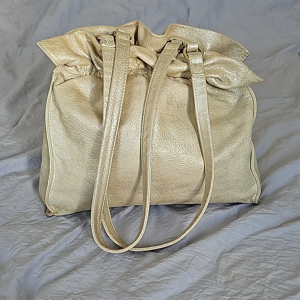 HOBO International Caliber in pearled silver metallic leather - Picture 11 of 16